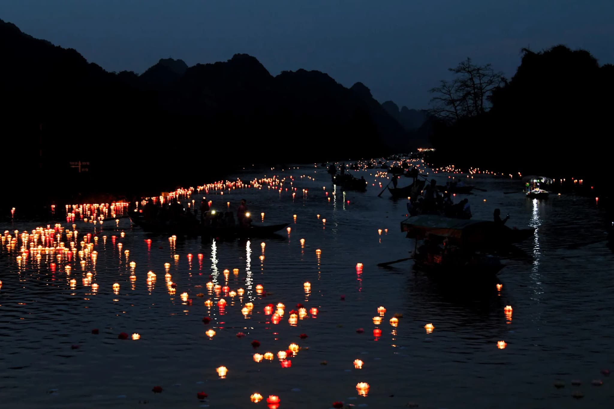 Suối Yến - Động Hương Tích 1
