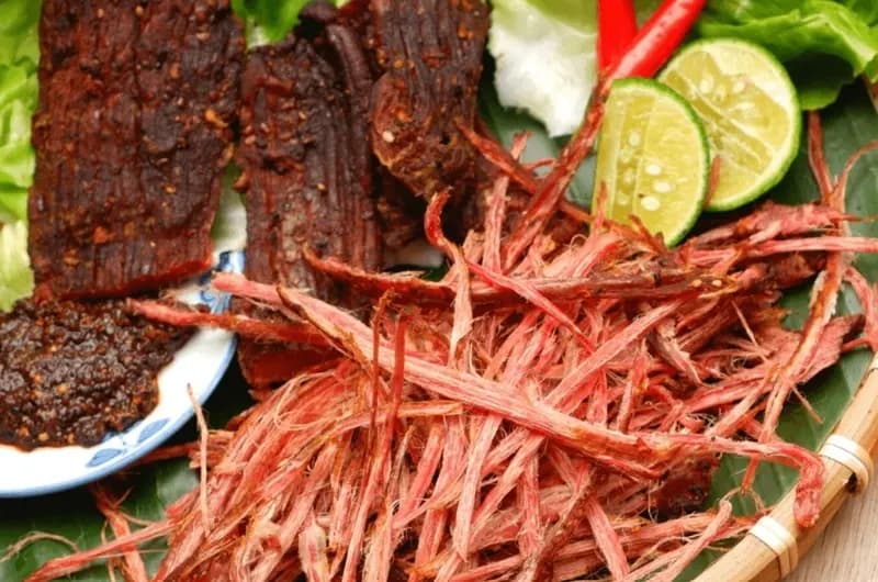 Quà tặng Điện Biên Phủ