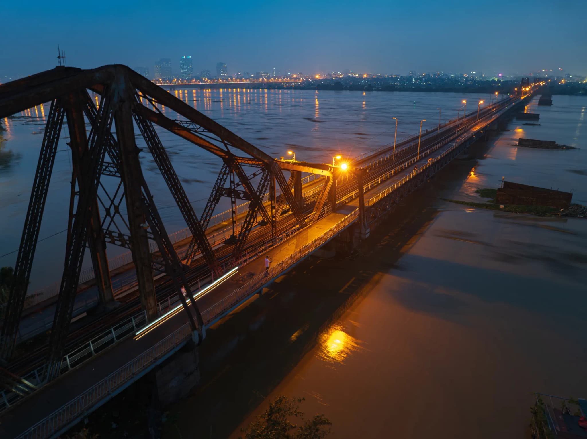 Cầu Long Biên 12