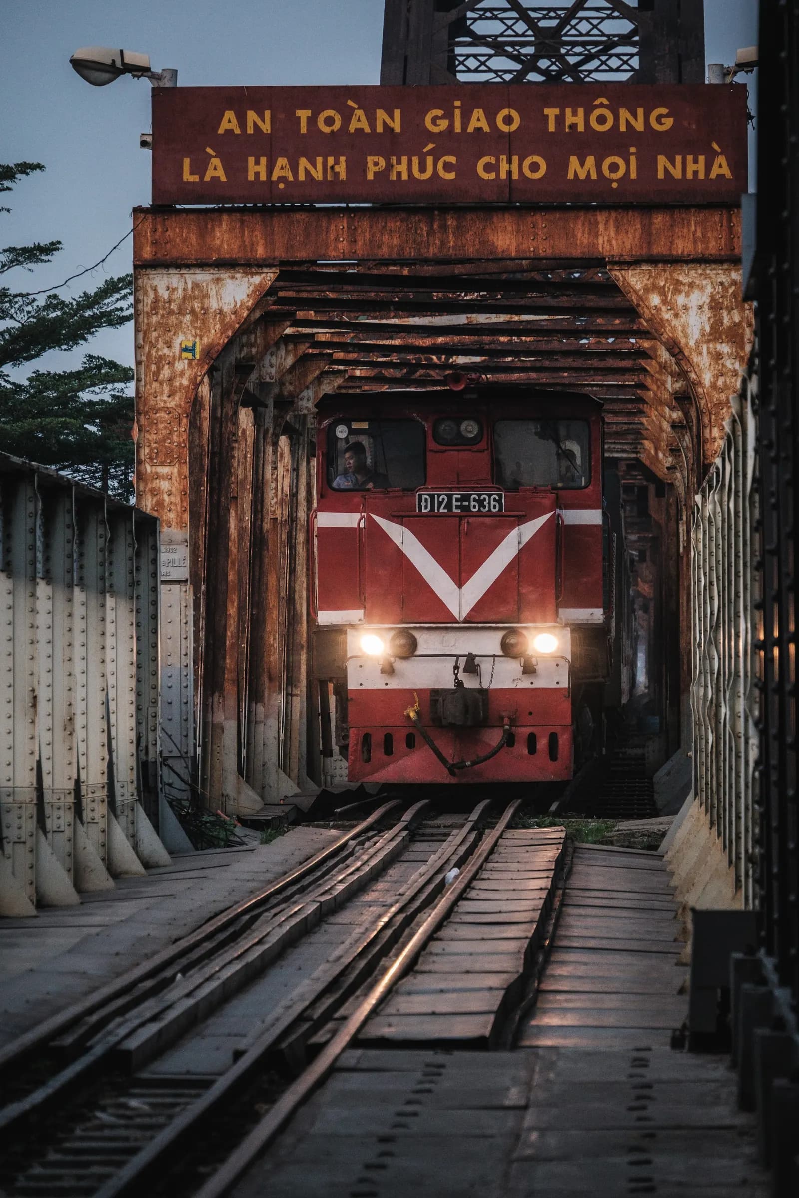 Cầu Long Biên 14