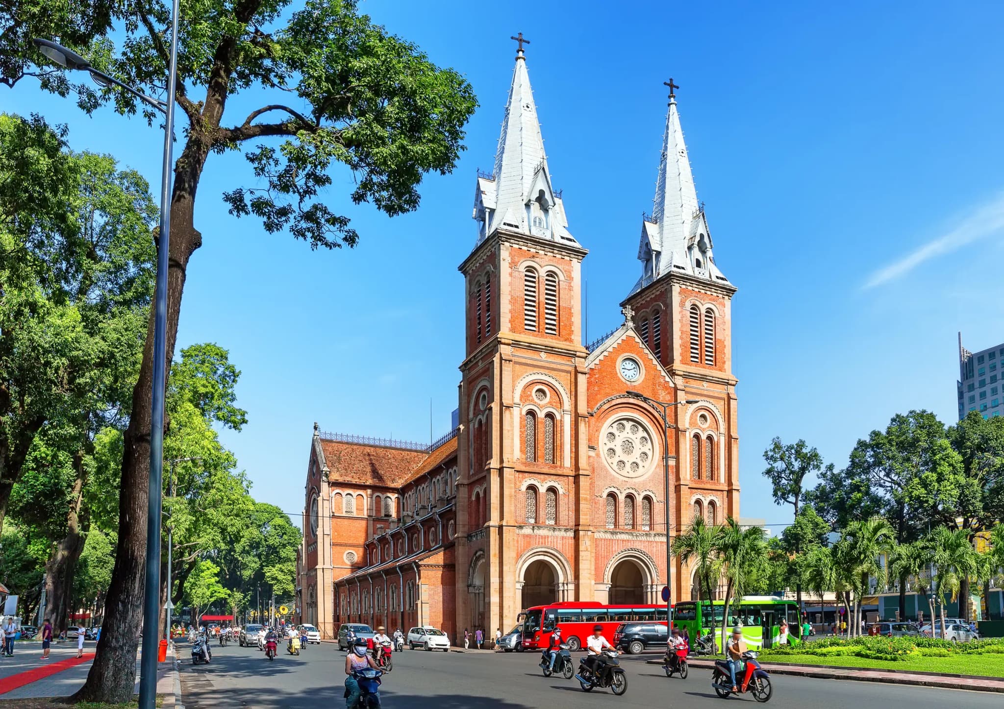 Thành phố Hồ Chí Minh 8